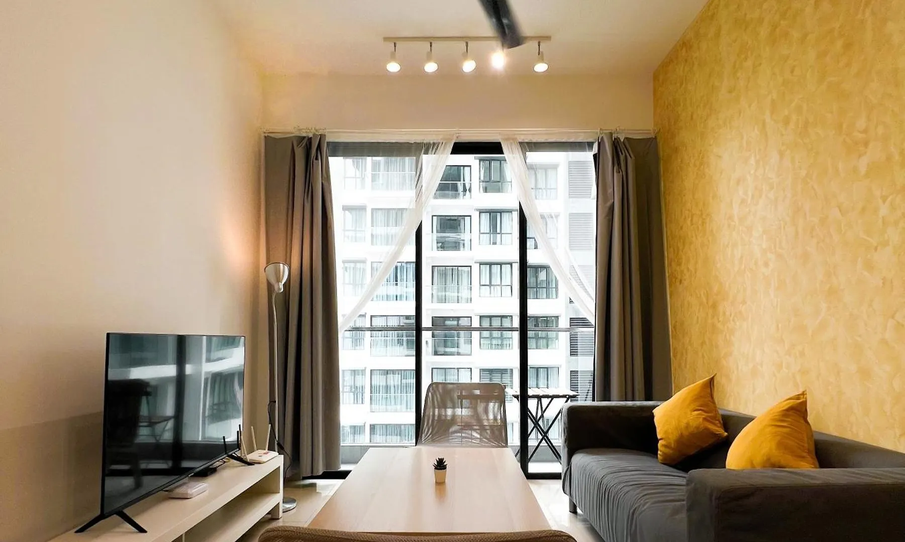 Balcony Cozy Homestay Pool With Mountain View Kuala Lumpur Malaysia